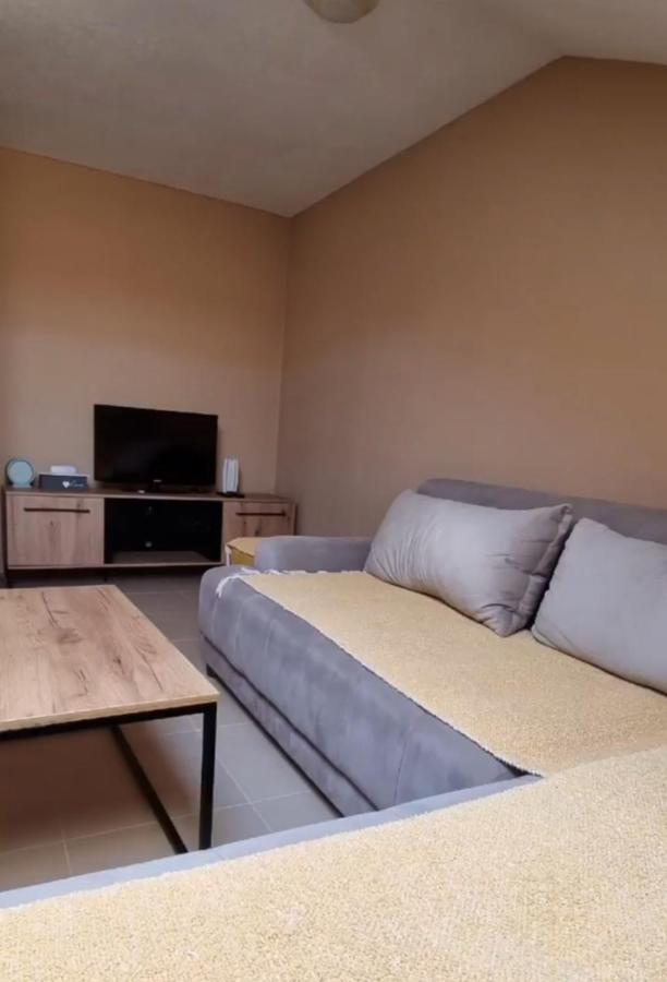 Apartman Avram Kotor Varos Esterno foto