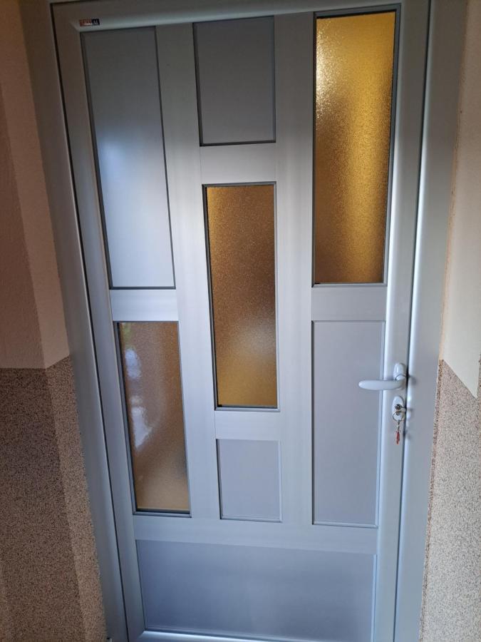 Apartman Avram Kotor Varos Esterno foto